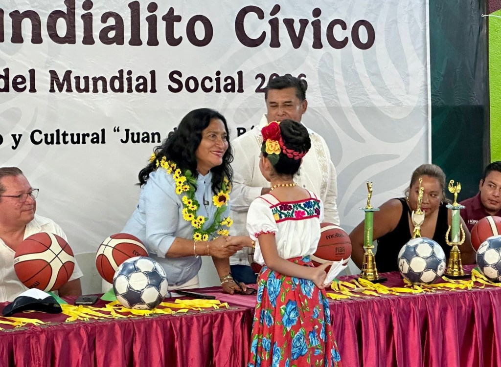 Premia Abelina López a ganadores del Torneo “Mundialito Cívico” en&nbsp;Acapulco