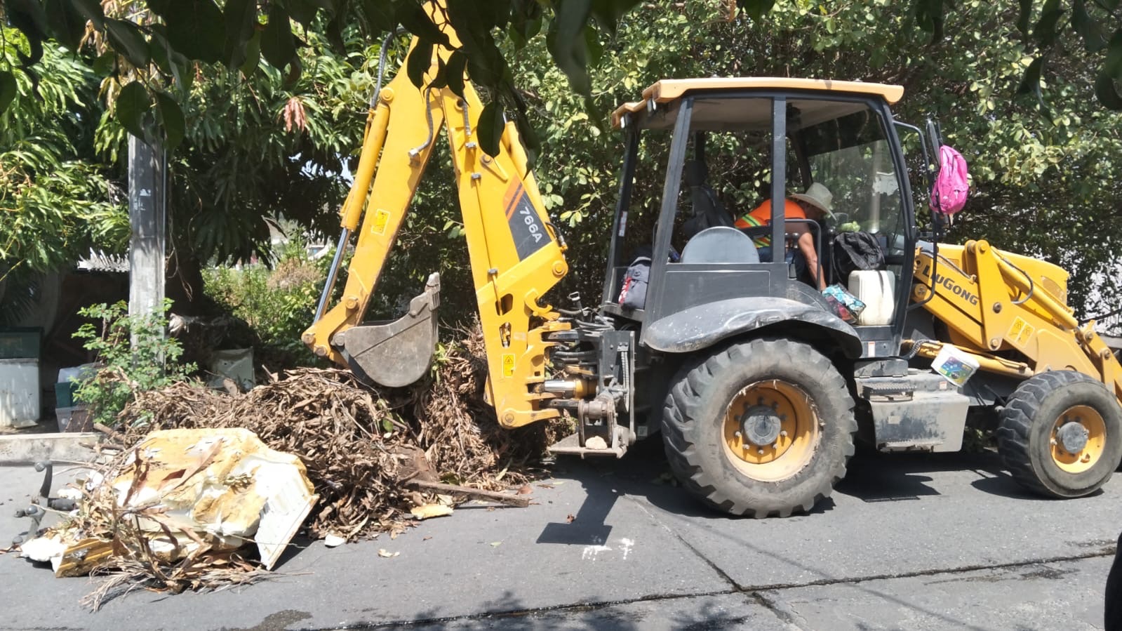 Despliega Gobierno de Acapulco brigadas de limpieza en avenidas y colonias